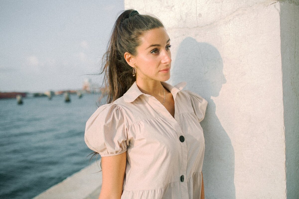 venice-elopement-photographer-editorial-film-35mm-wedding-fashion_0011