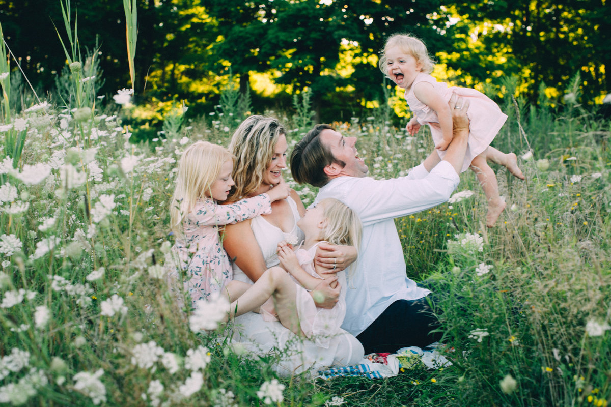 057_arto_family