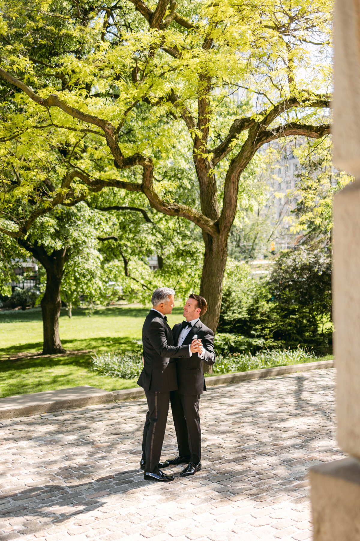 515-Shangri-La-Hotel-Toronto-Canada-Christopher-Edward-Wedding-6