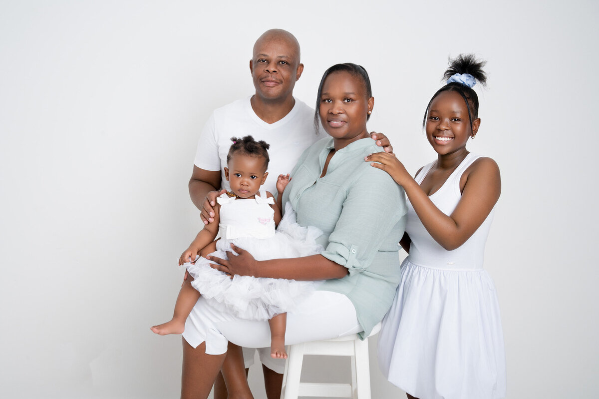family part of cake smash photoshoot in Pretoria