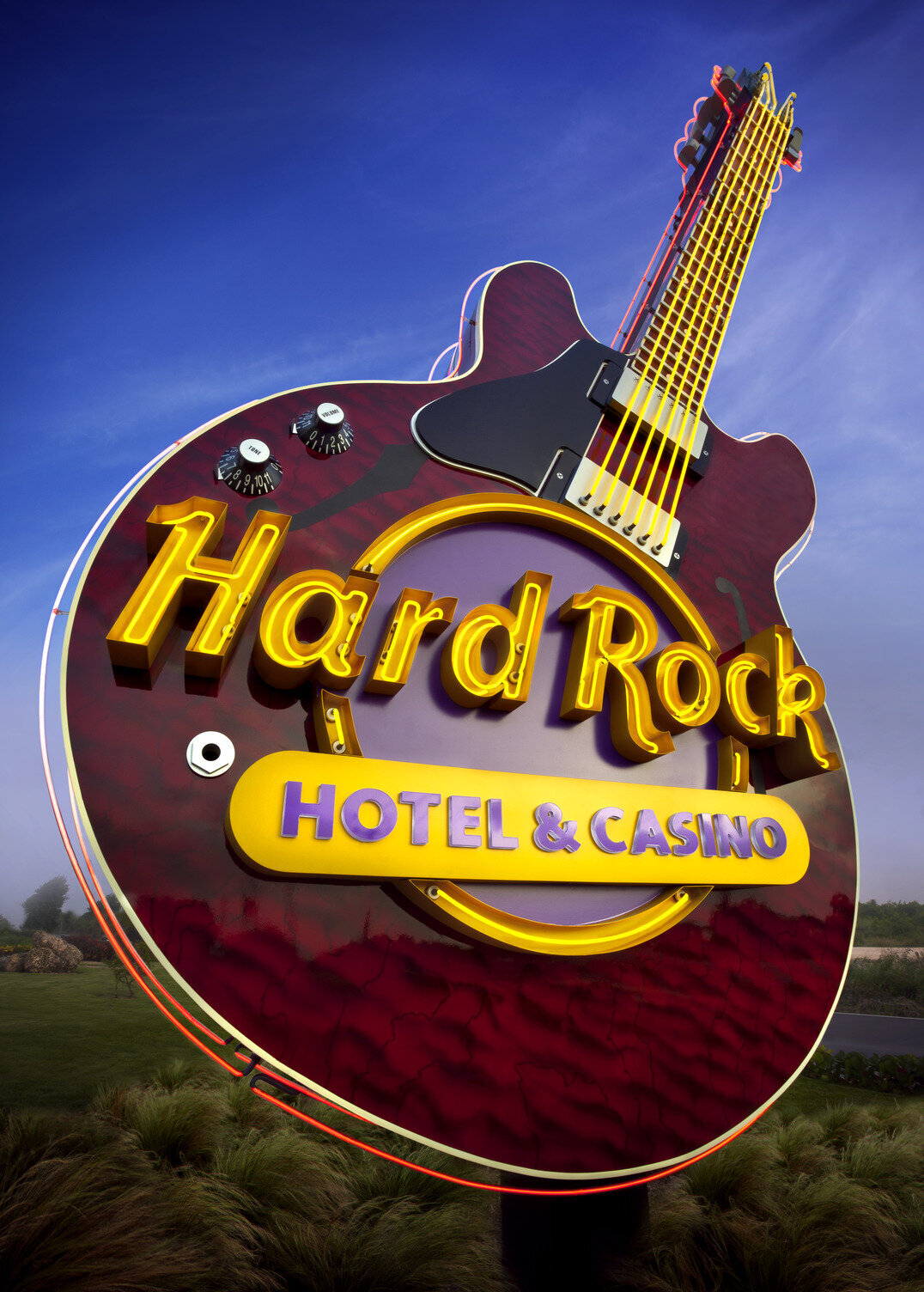HRH Punta Cana_Guitar Sign
