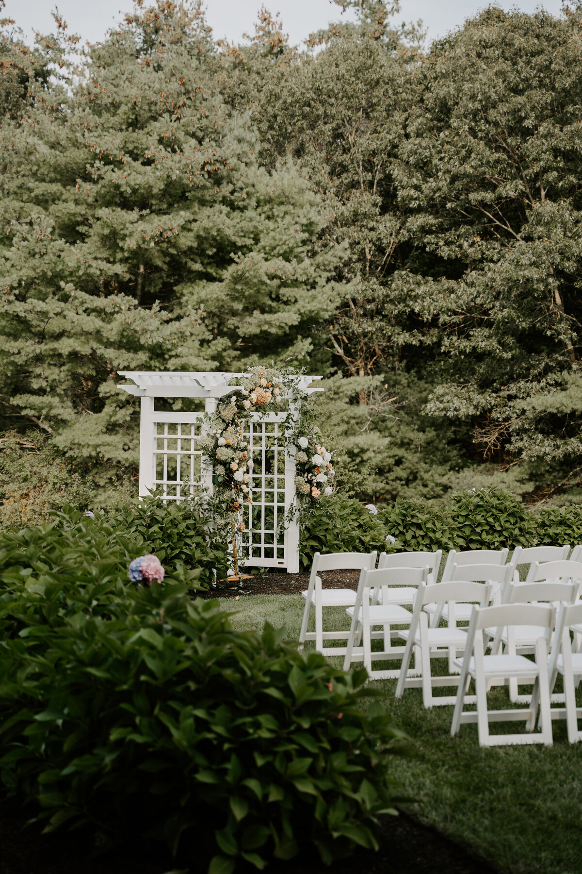 Liam-Victoria-Little Flower Farm-Hopkinton-MA-362