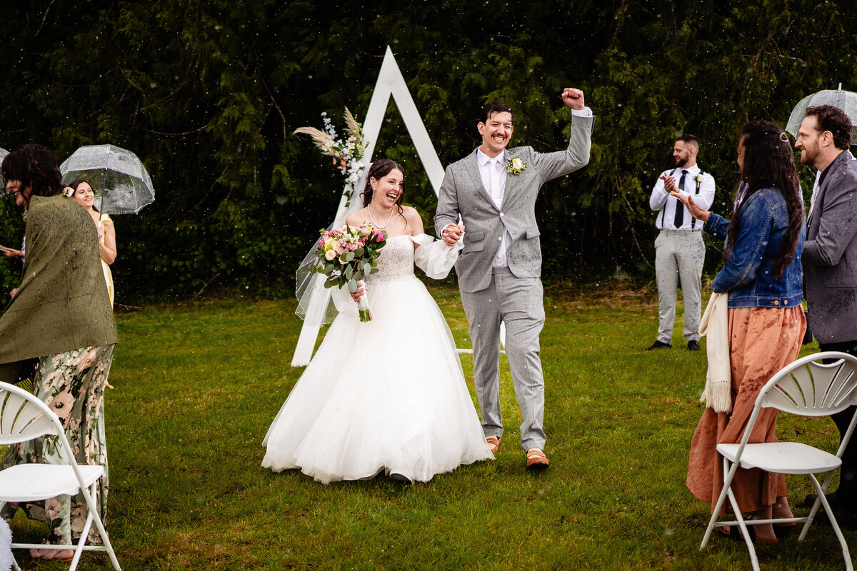 Thomas-Weddings-Nicole-Jonah-wedding-Vancouver-Island-TC-00259