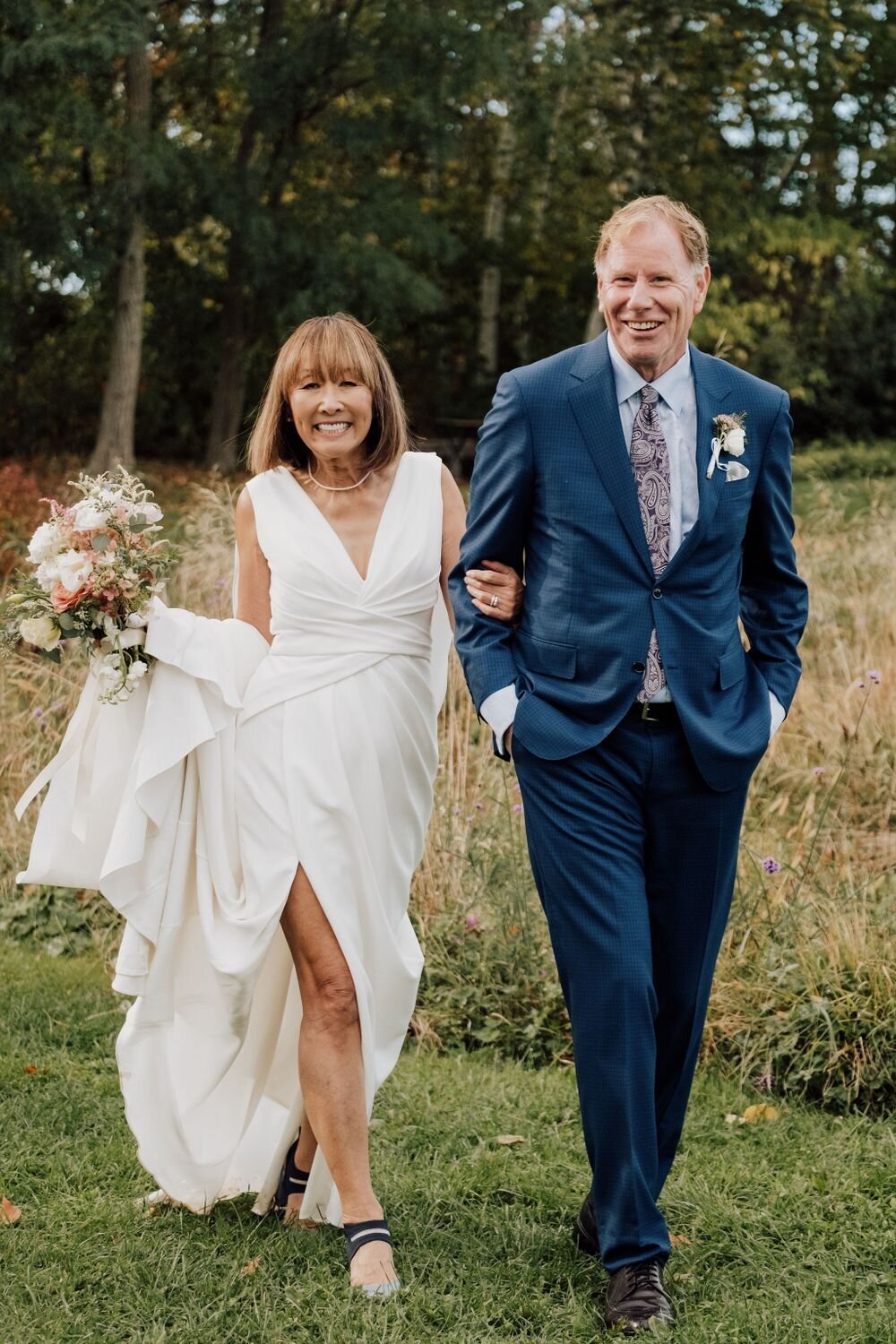 queer-candid-wedding-photographer-00065-86cad54b-1000