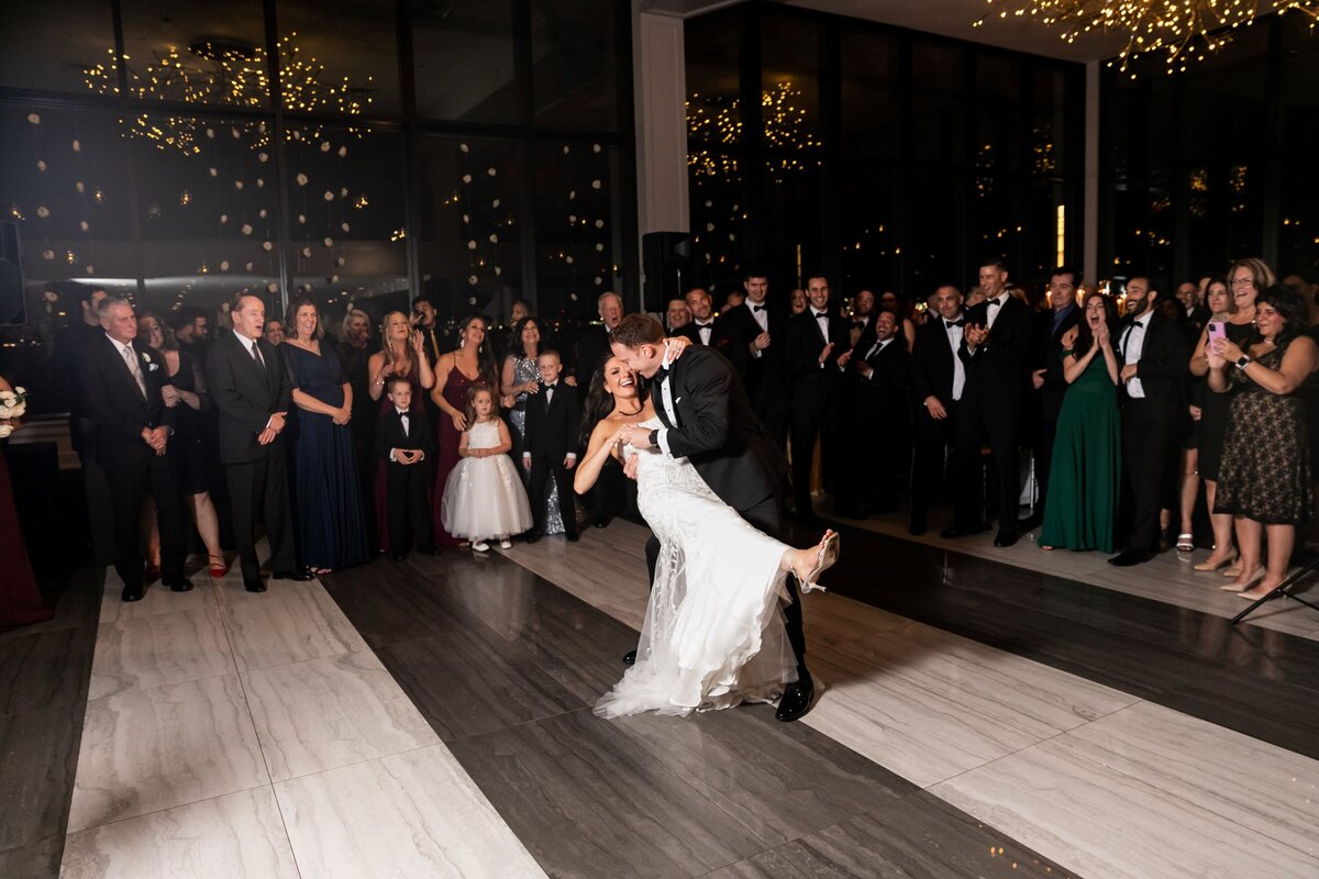 emma-cleary-new-york-nyc-wedding-photographer-videographer-venue-hudson-house-16