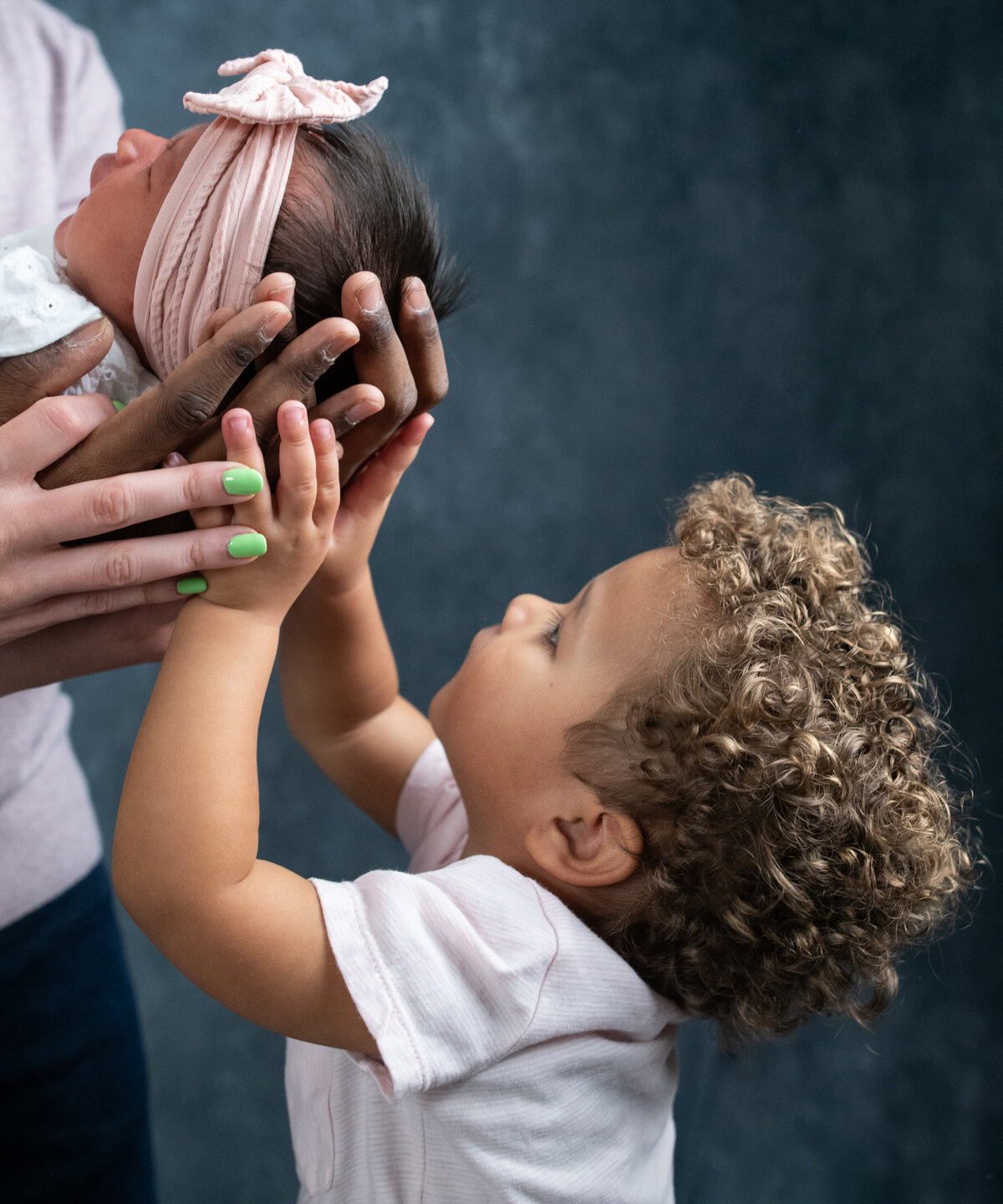 newborn-photography-big-brother-cuyahoga-falls-photographer