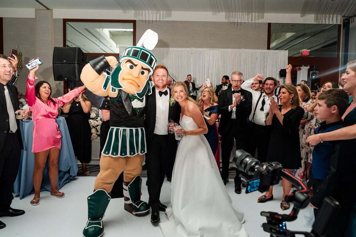 Grand Rapids Wedding Photographer JW Marriott806