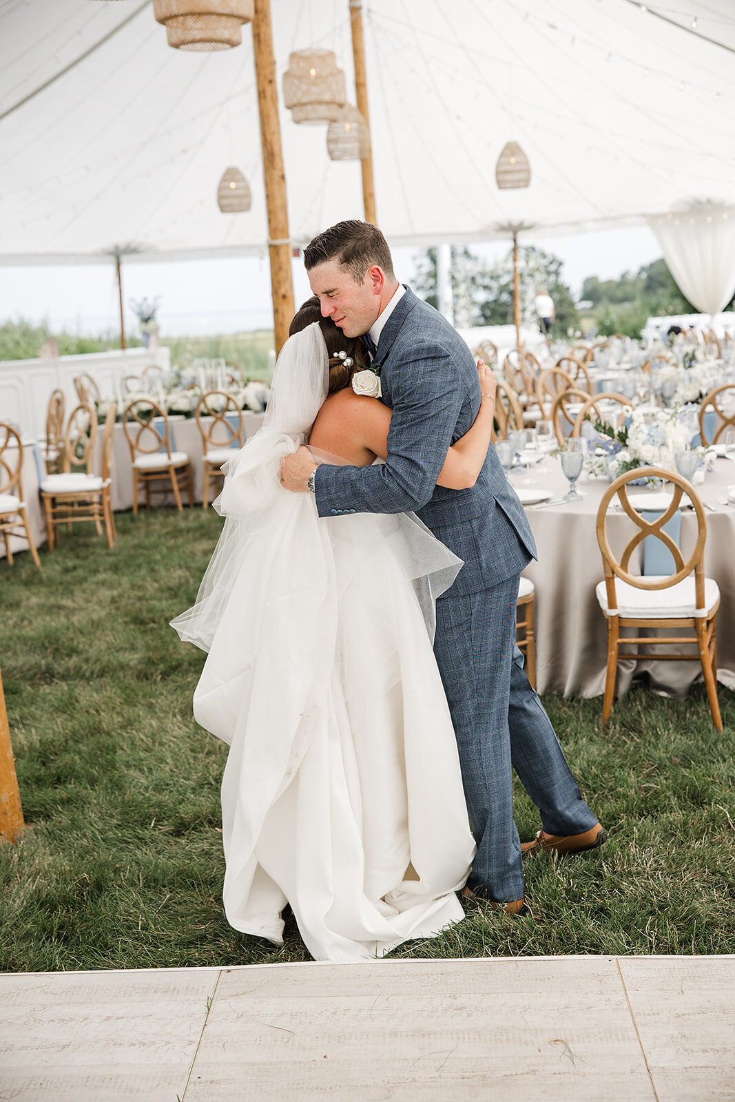 guilford-yacht-club-tented-wedding-jen-strunk-events