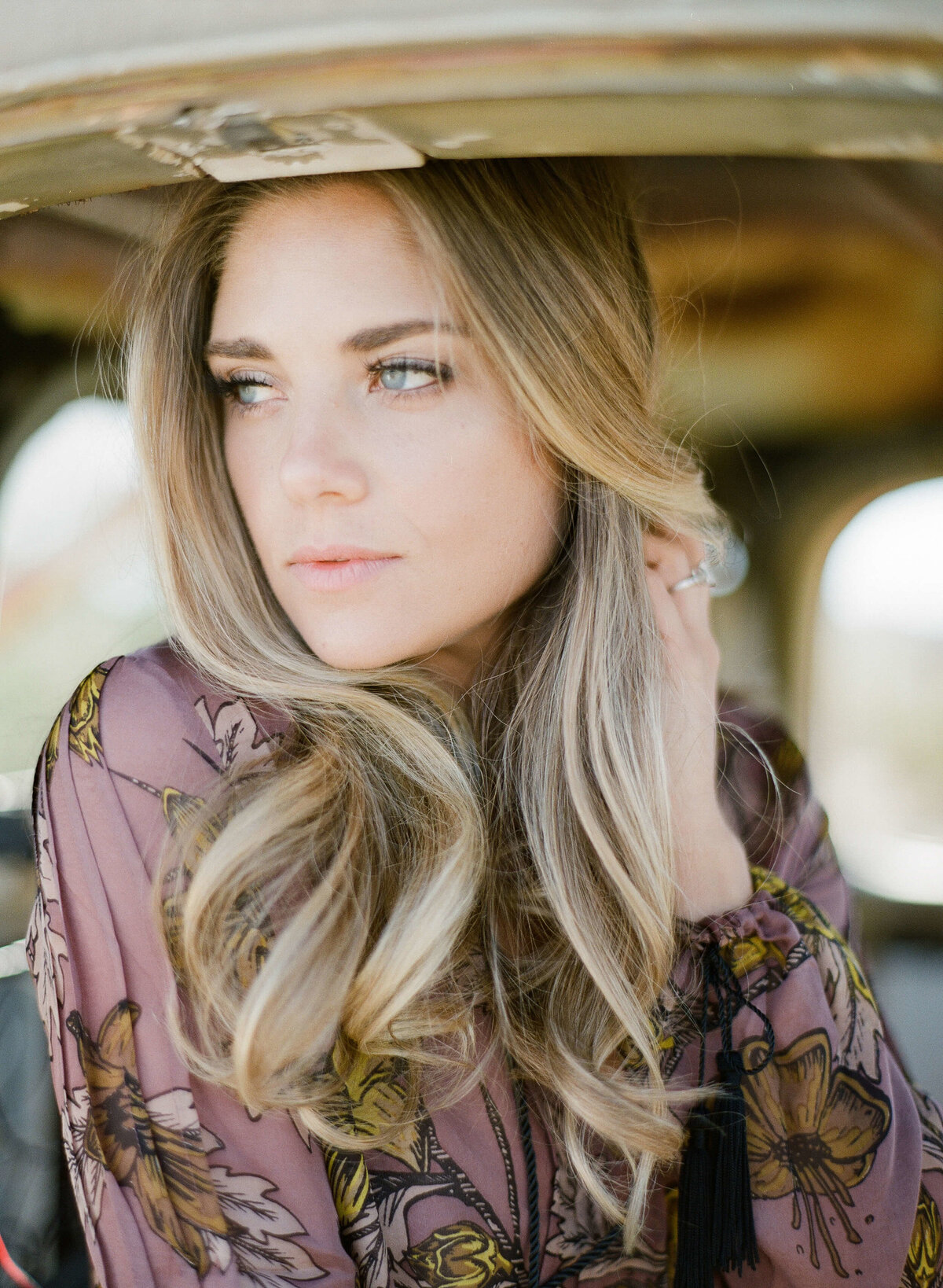4-KTMerry-engagement-photography-portrait-Joshua-Tree