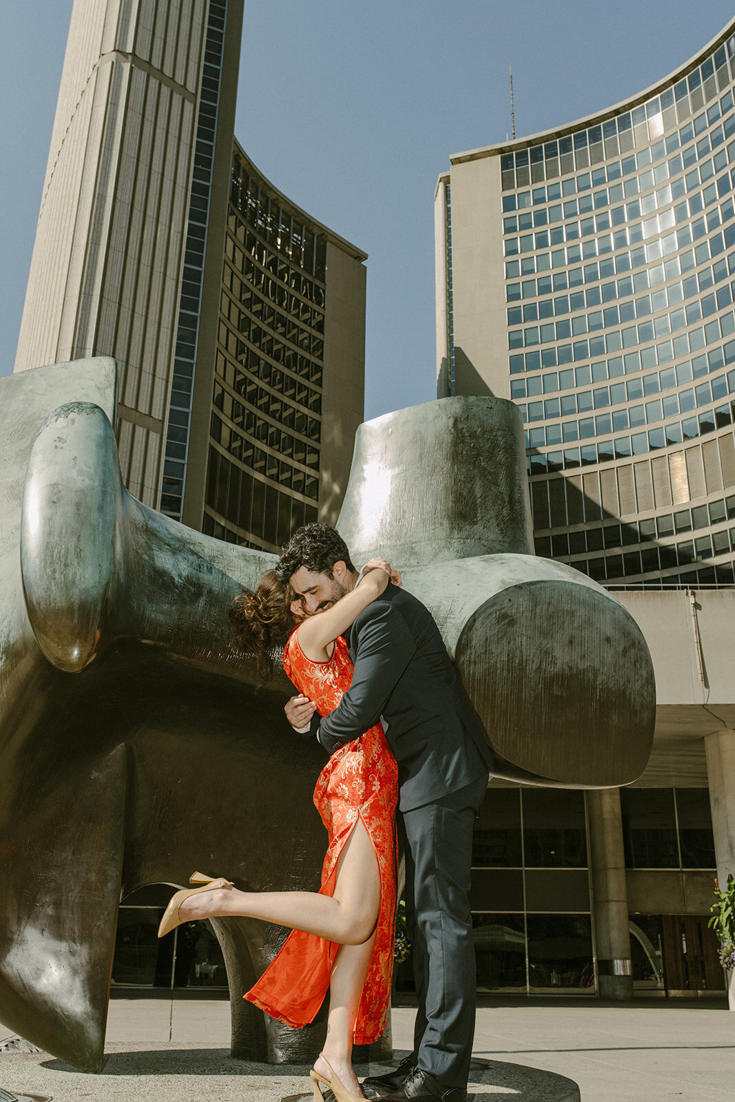 toronto-city-elopement-city-hall-ttc-subway-sugar-beach-fun-romantic-sumer-wedding-2770