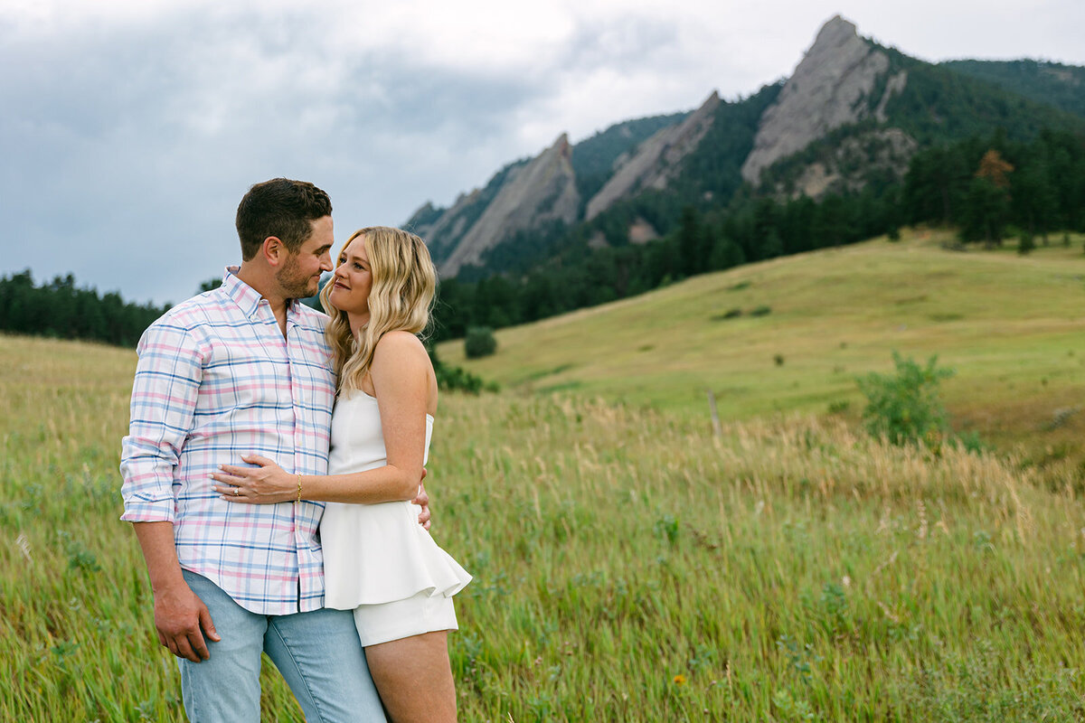 romantic-engagement-photos-boulder