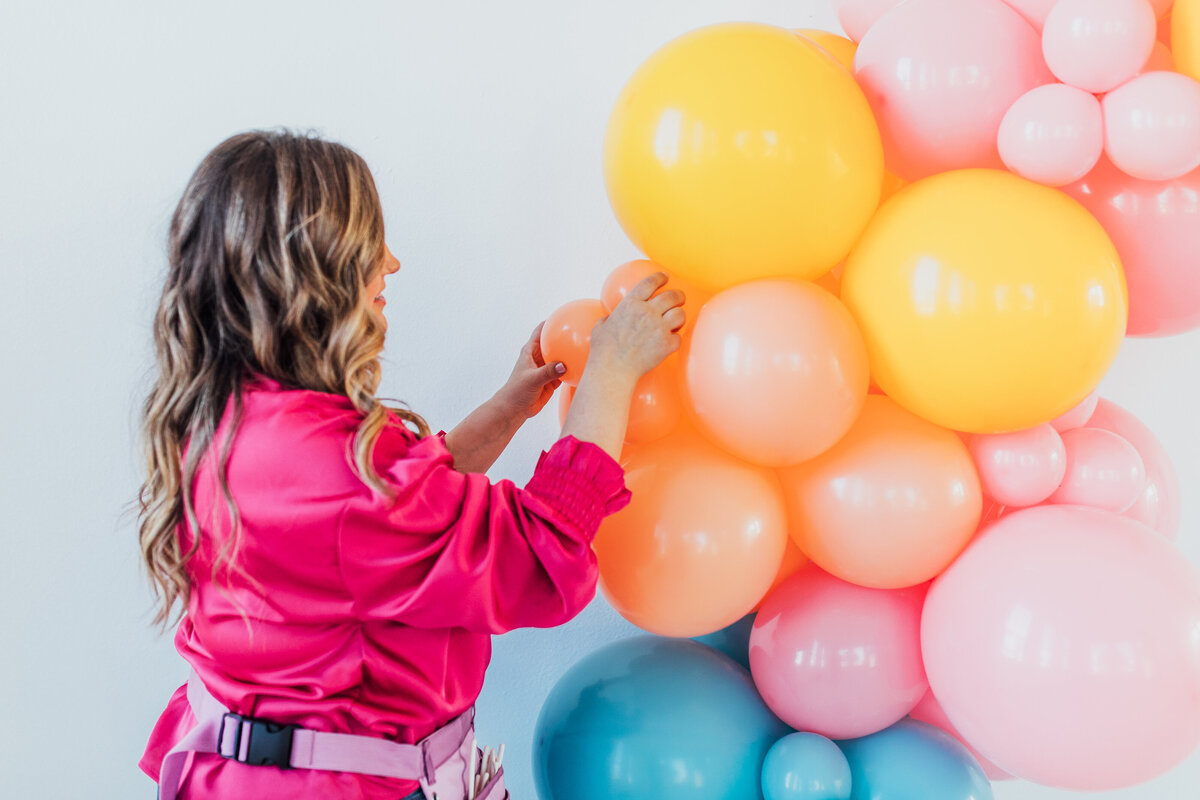 ALEDO-FORT WORTH-BRAND-PHOTOGRAPHER-BALLOON ARTIST_003