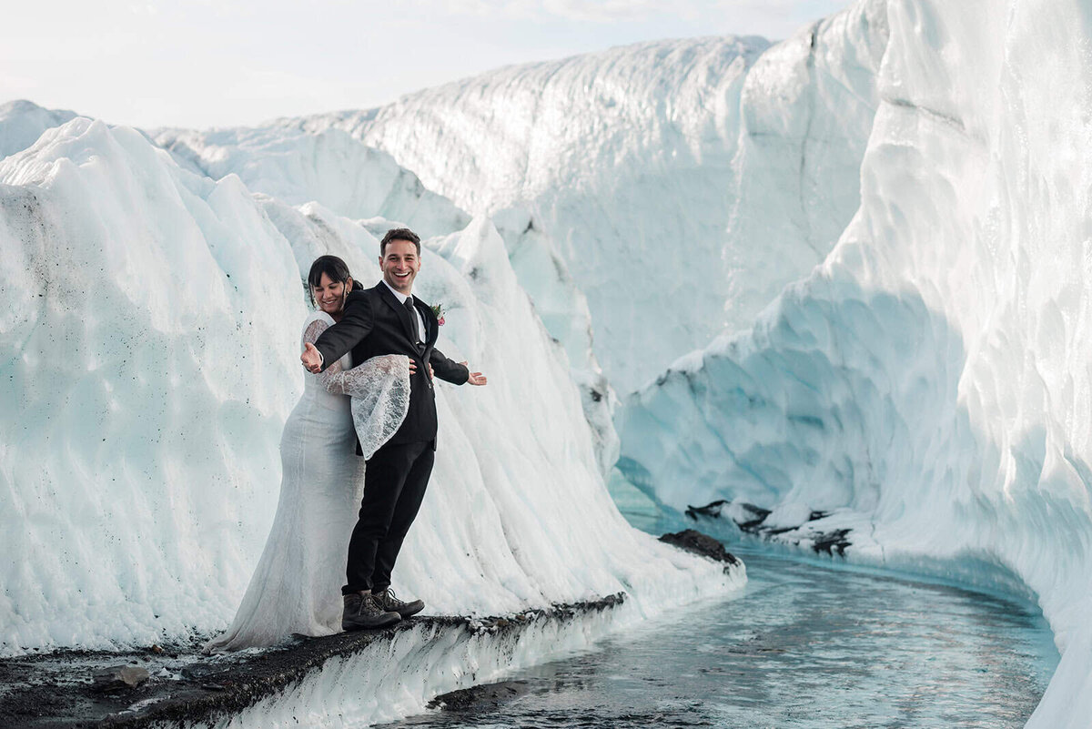 where-to-elope-on-a-glacier-in-alaska-Soul-and-Sky-Weddings