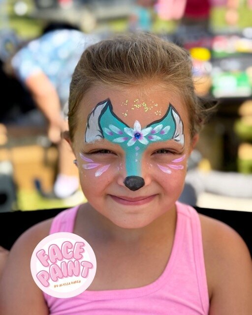 face-painting-by-alyssa-daken-cute-girls-teal-fox-flowers-face-paint-design