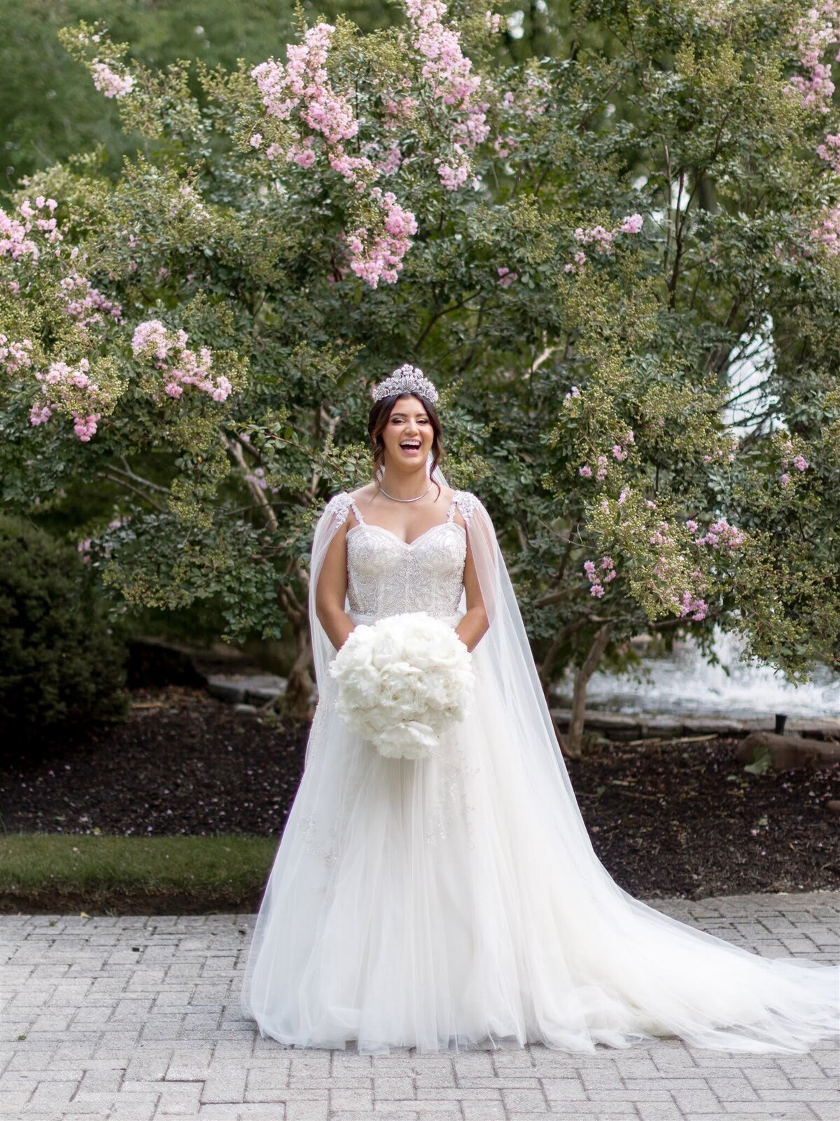 Bride princess crown ivory white bridal bouquet