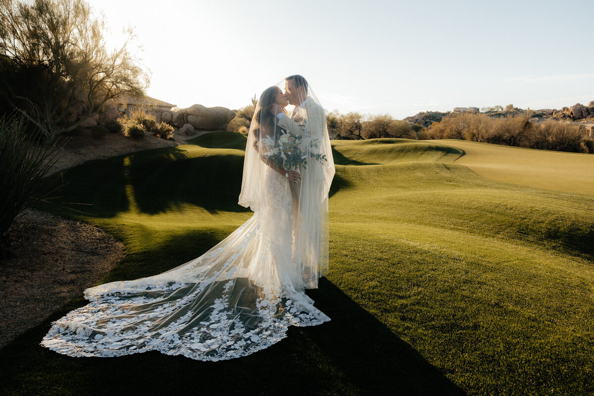 Troon-North-Country-Club-Boho-Inspired-Scottsdale-Arizona-Wedding-24