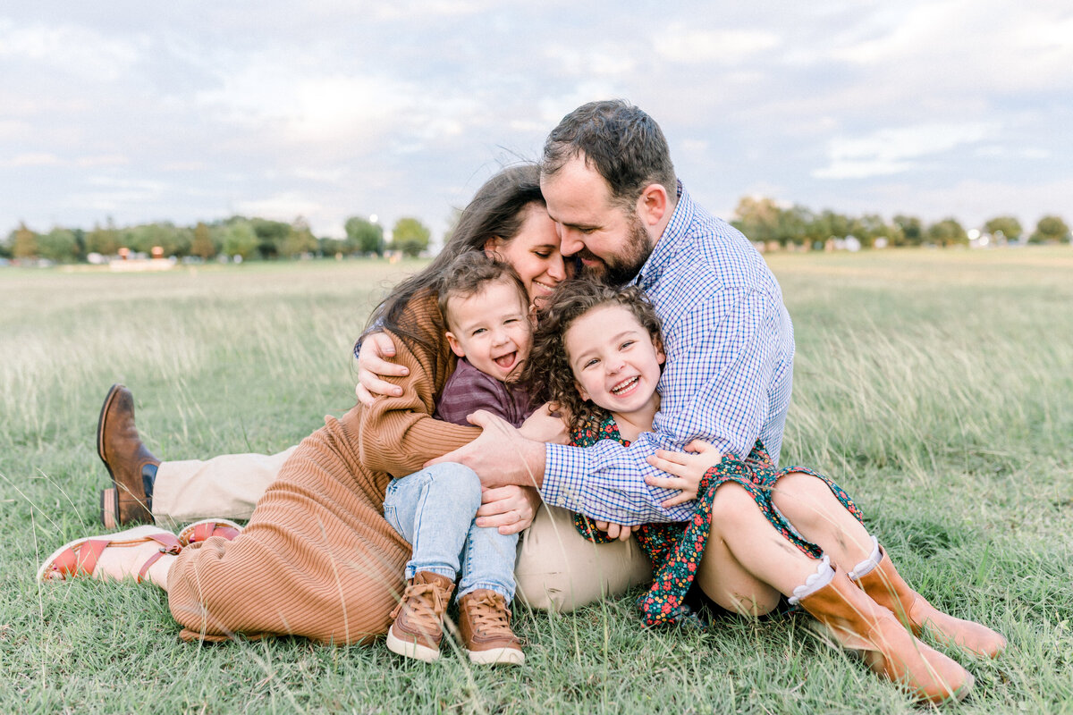 Austin Texas family photo in a field.