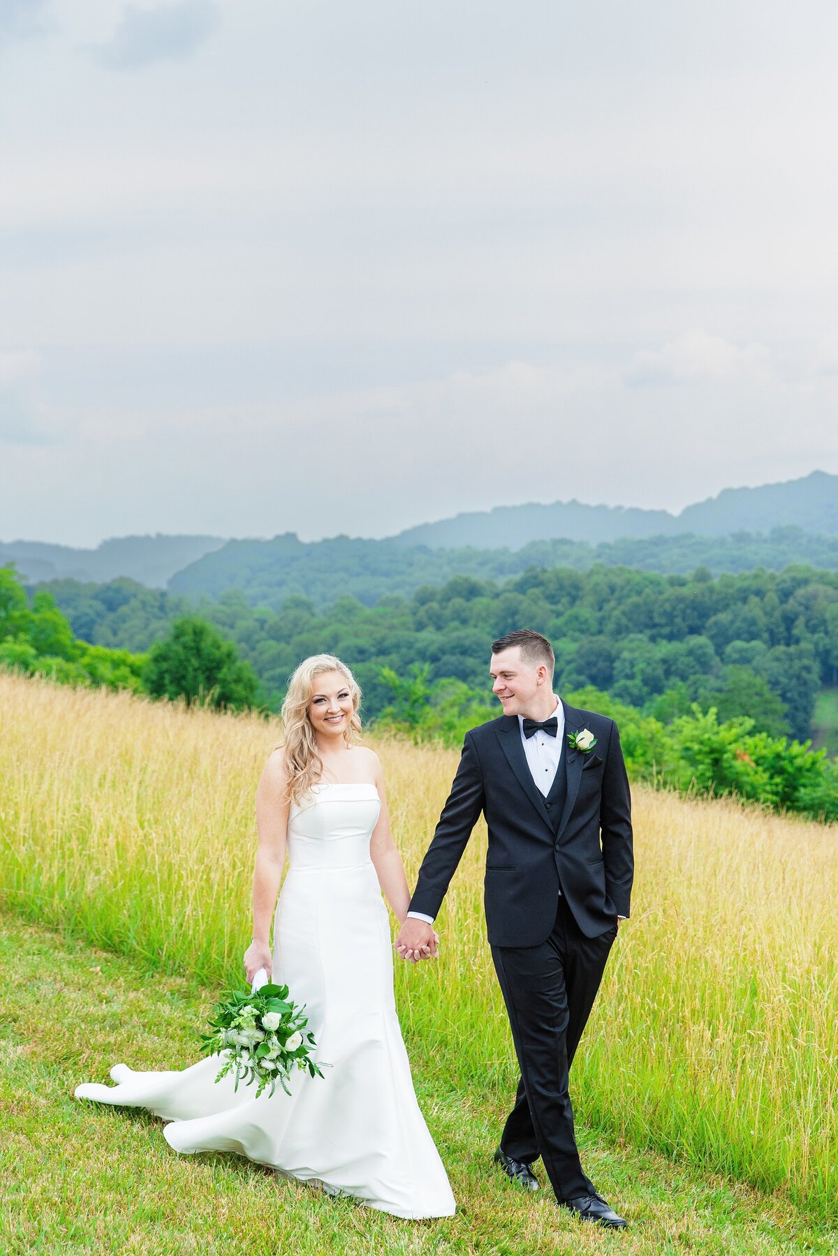 Destination-Wedding-Photographer-Charleston-Greenville-Tennessee-Asheville_0009
