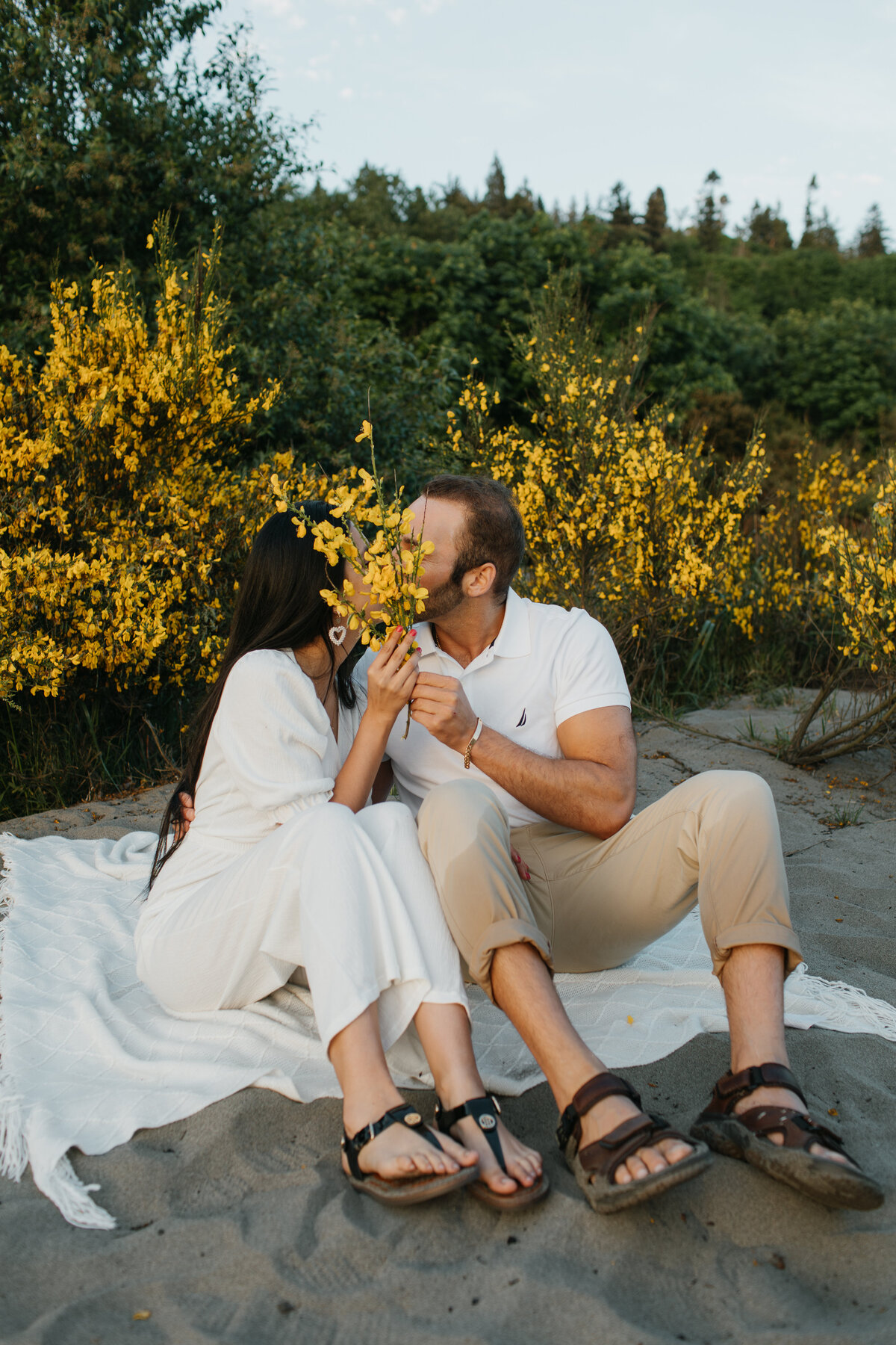 Couples-session-golden-gardens-beach-documentary-style-jennifer-moreno-photography-seattle-washington-63