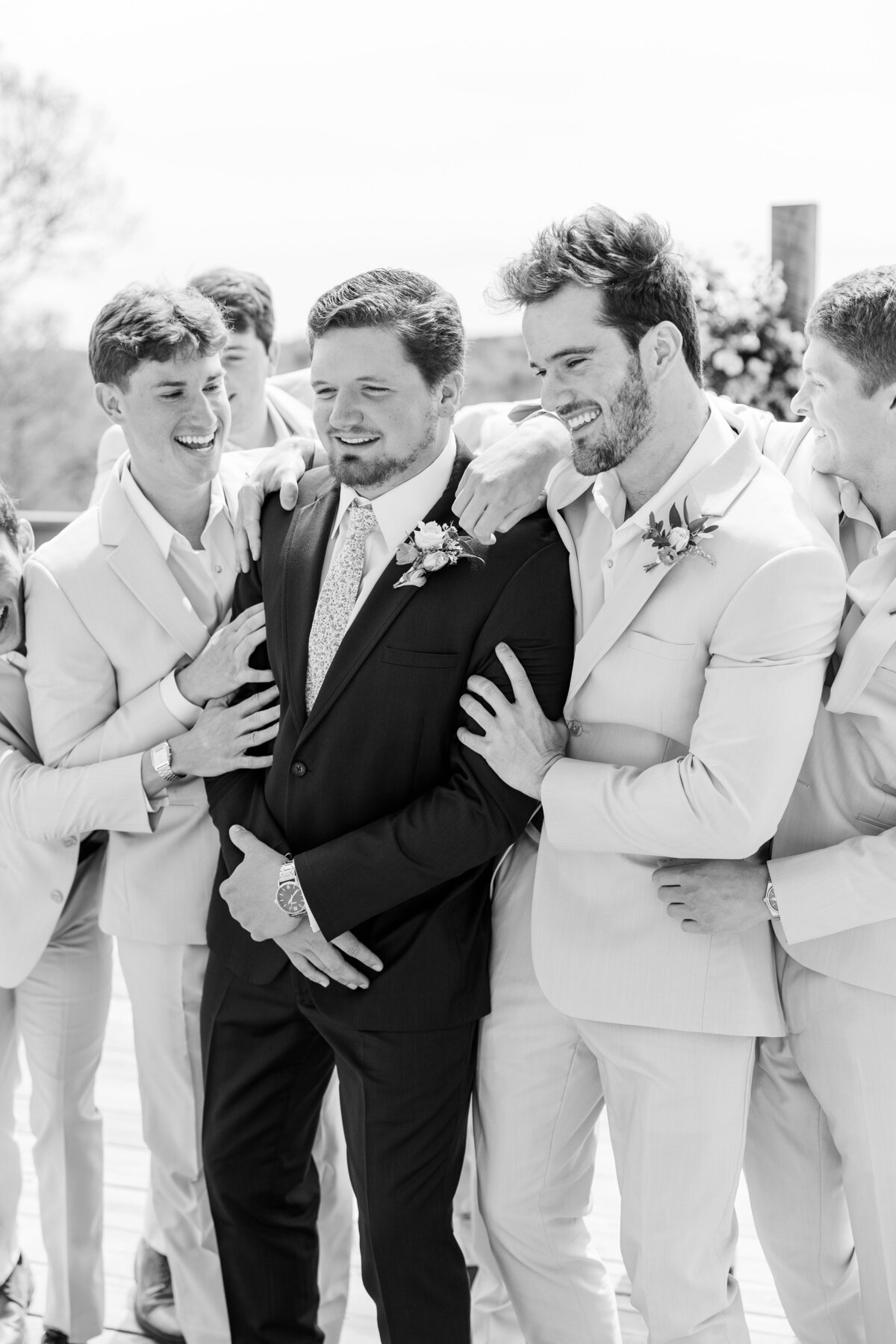 groomsmen-photos-at-lewallen-farms-ga-3