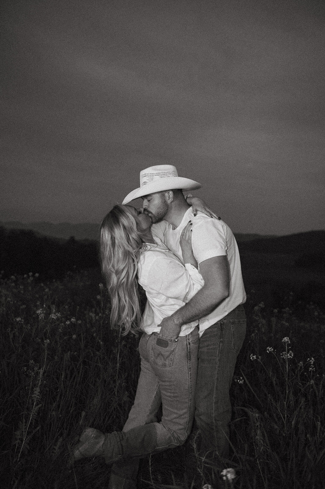 presley-gray-nighttime-western-montana-engagement9905