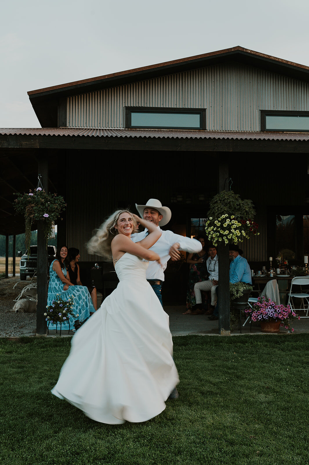 presley-gray-luxury-western-montana-wedding-9412