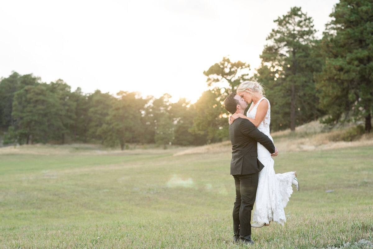 Sunset photos of Nick and Lauren at Younger Ranch.
