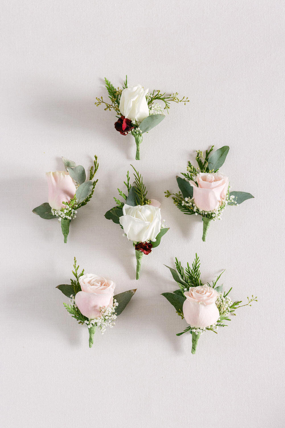 Natalie-Shawn-flowers-groom-001