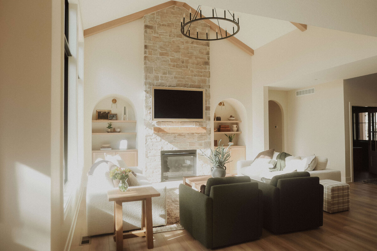 9632-Livingroom-Polk-City-Central-Iowa-Custom-Home-JRL-Builders-3F1A8264
