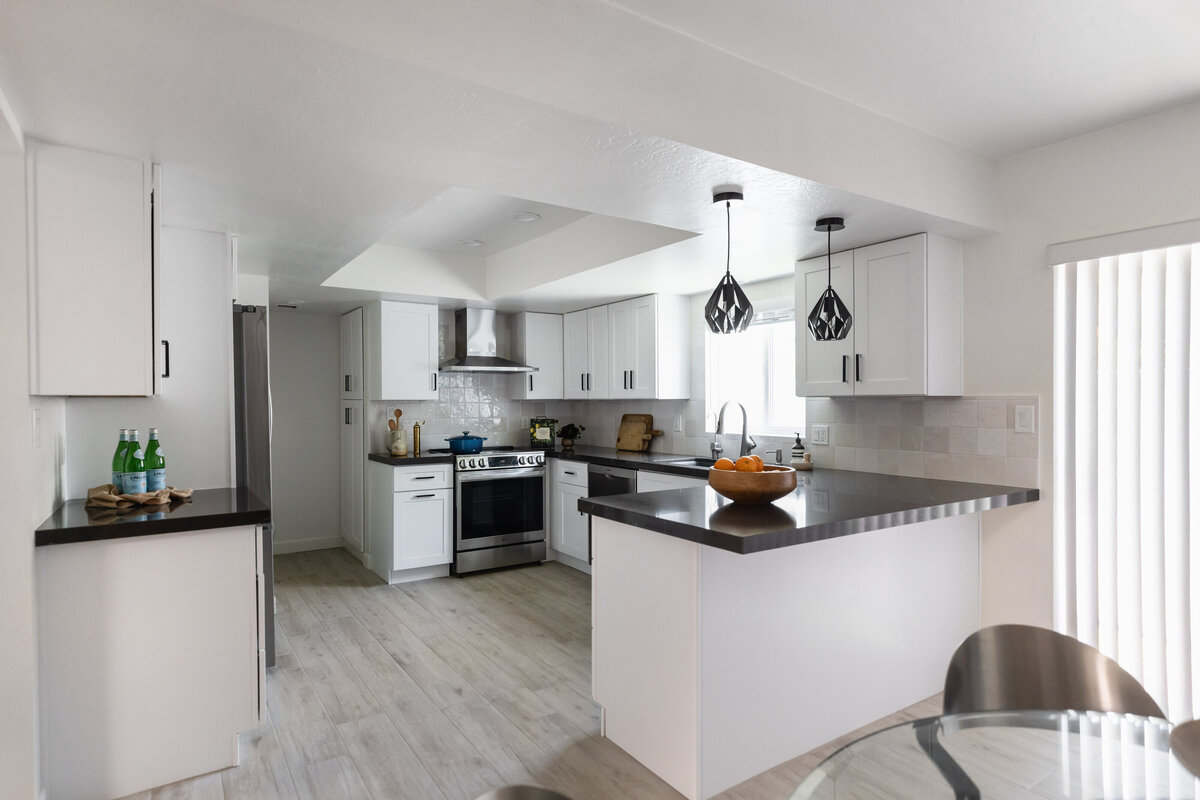 Phoenix AZ Black And White Kitchen Stuart Design Co (9)