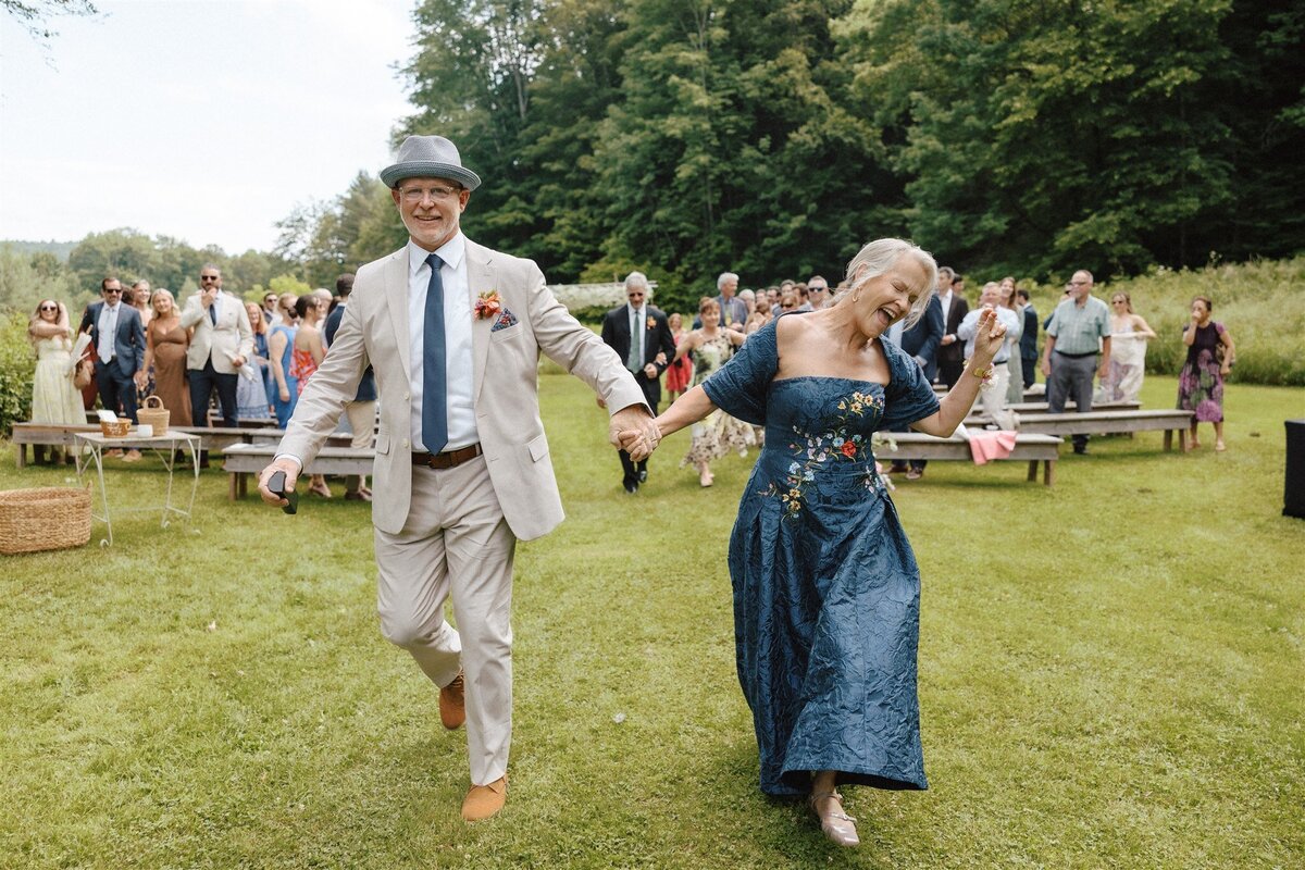 luna-munn-photography-lareau-farm-inn-wedding-vermont-shannon-david2307