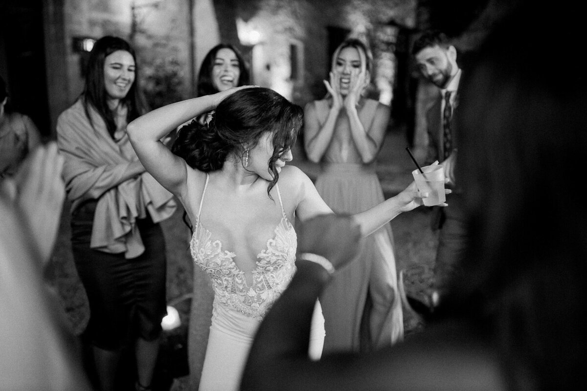 Maïlys Fortune Photography Husband Wife Wedding Weddings Photography France Switzerland Italy Timeless Dreamy Imagery Bilingual French English Destination Weddings Destination Wedding Provence French Riviera Paris Lake Como Tuscany159