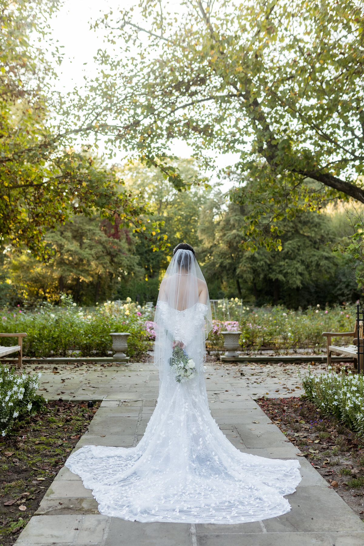 Grosse Pointe MI wedding photography by Savvy Shoots Photography