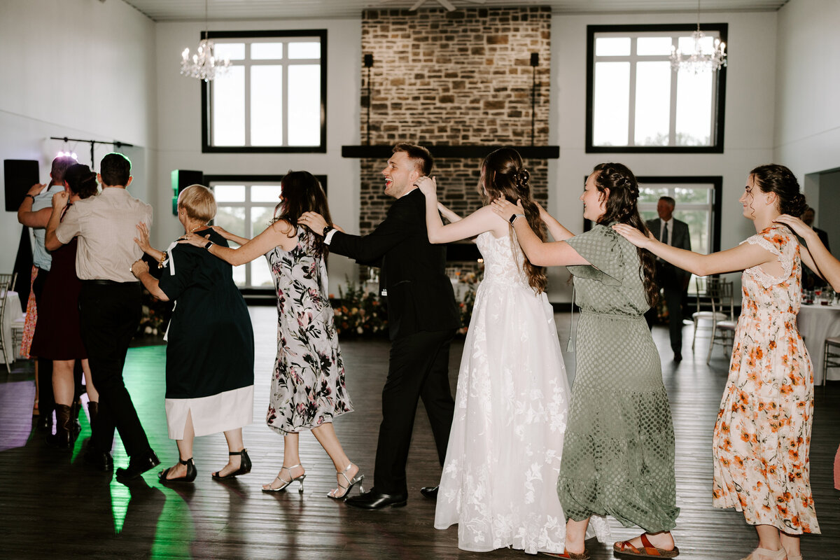kraber-the-gathering-grounds-iowa-wedding-162