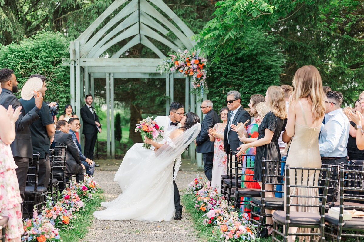 john-joseph-inn-destination-wedding-colorful-summer-131 (1)