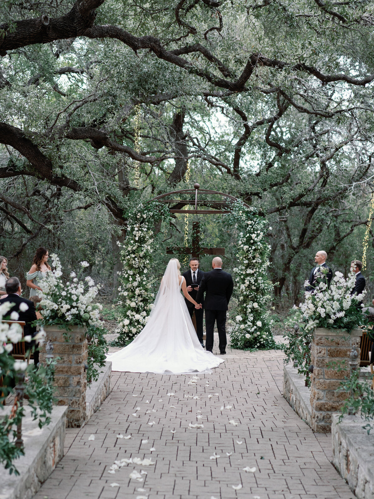 Scared Oaks Wedding | Austin Texas Wedding Photographer-29