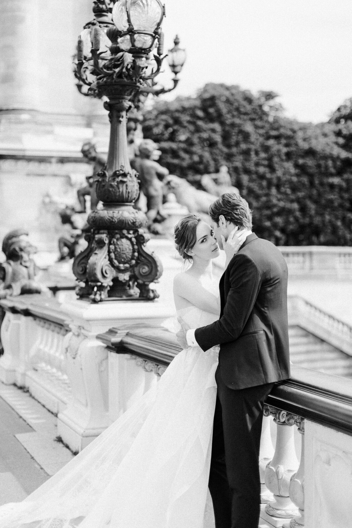 cesarem - louvre - champenois - wedding - paris - photographer - flowers-117