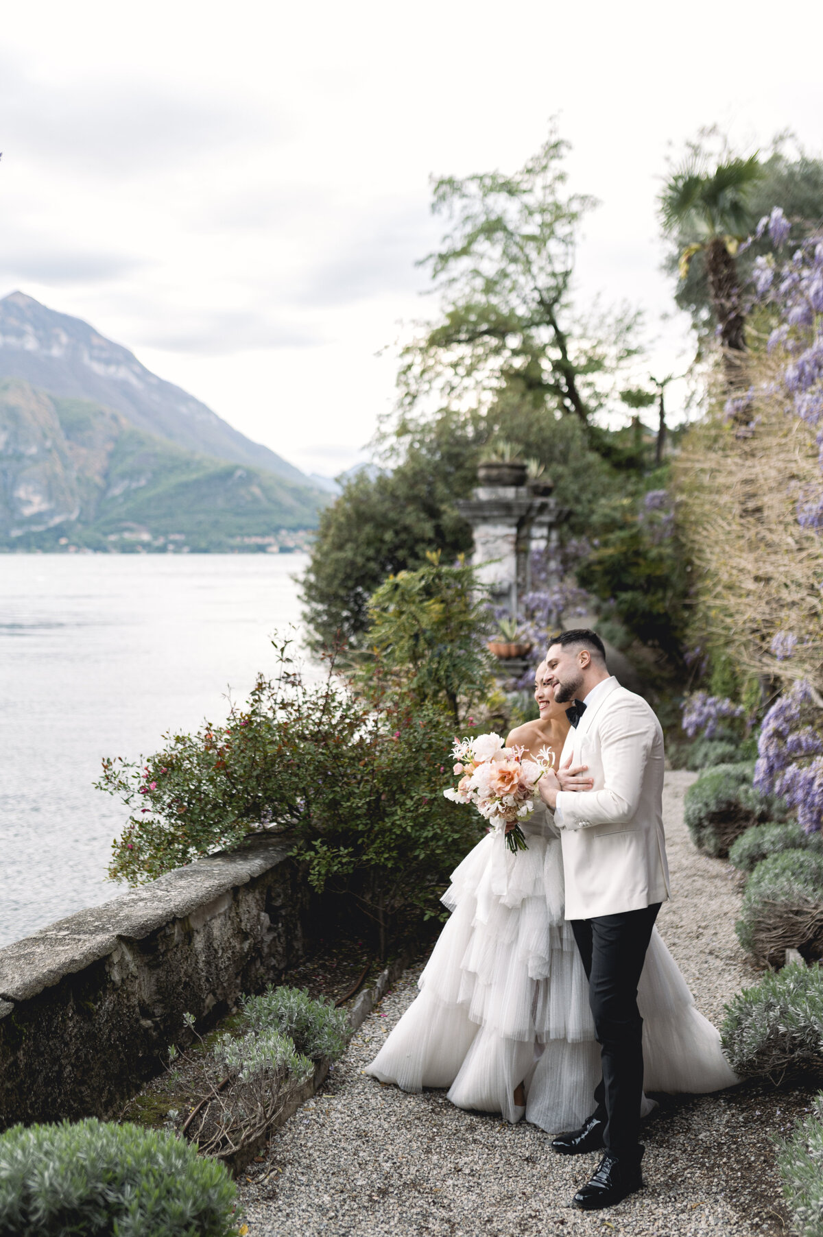 Dimos Bablis Studio Luxury Wedding Photographers Greece and Italy Santorini Wedding Villa Cipressi pastel  _068