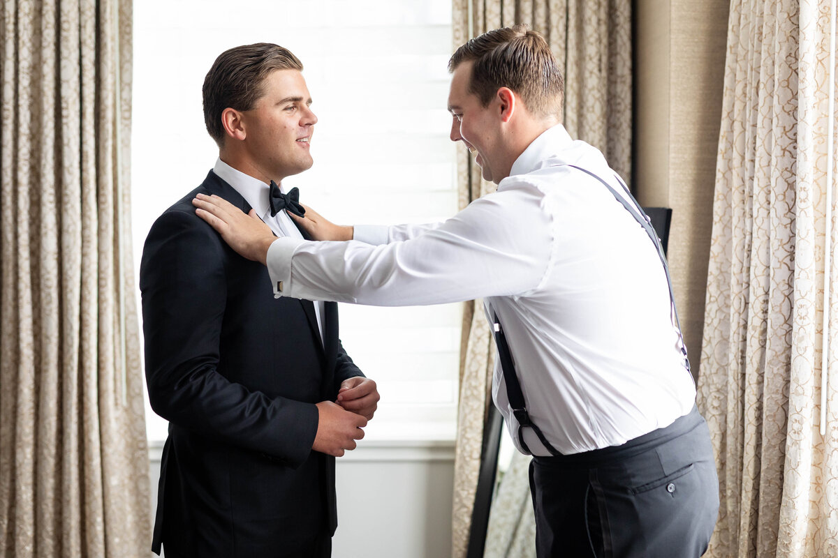 Philadelphia-Ritz-Carlton-Wedding-Groom-Getting-Ready_029