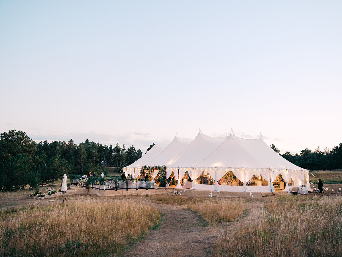 Calluna-Events-Boulder-Greystone-Tented-Wedding-Sunset