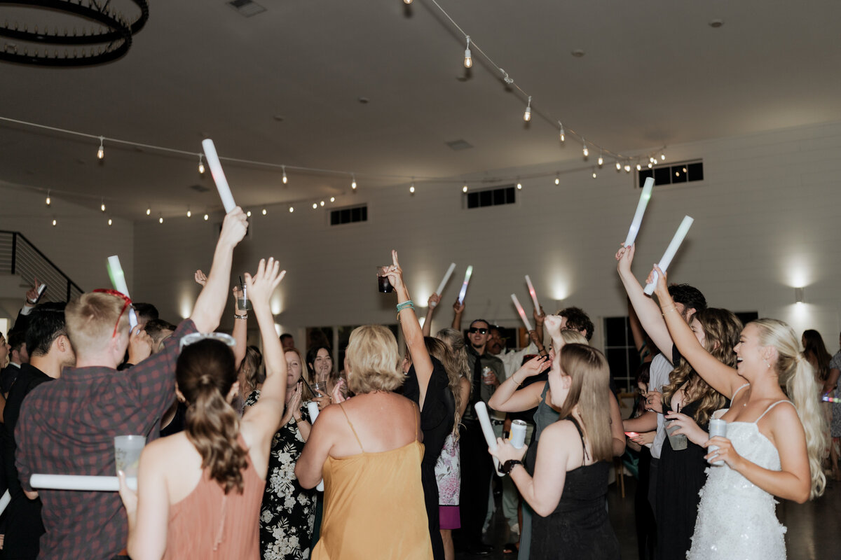 pile-wedding-1115