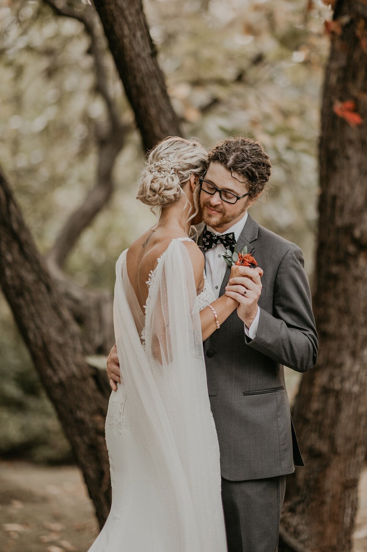 Brit-Rader-Photography-Fall-September-Indiana-Wedding-Stonegate-Manor-Benton-Harbor-Michigan-1181