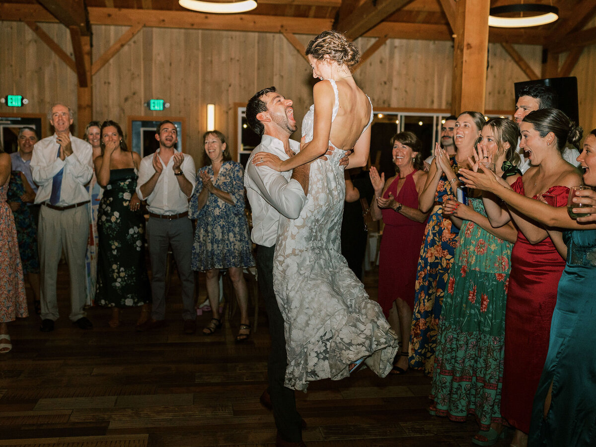 EmilyandZekeweddinghighlightEsraYPhotography-171