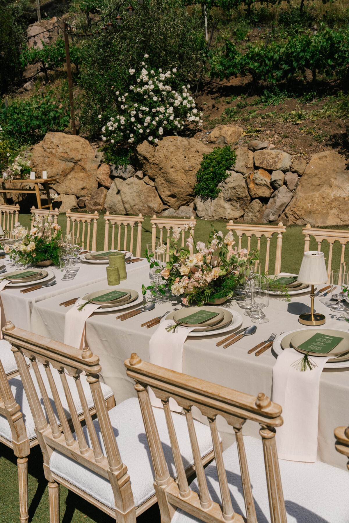 Luxury Organic Wedding Head Table (1 of 1)