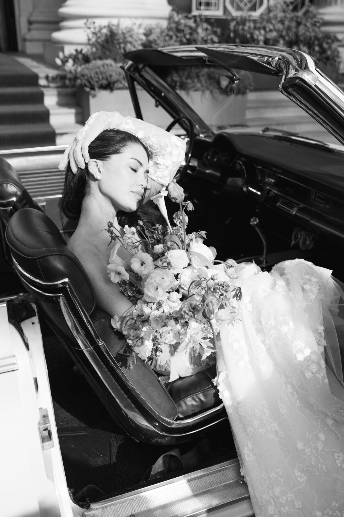 RuizRocksWeddings_Modern Elegant London City Elopement_00172