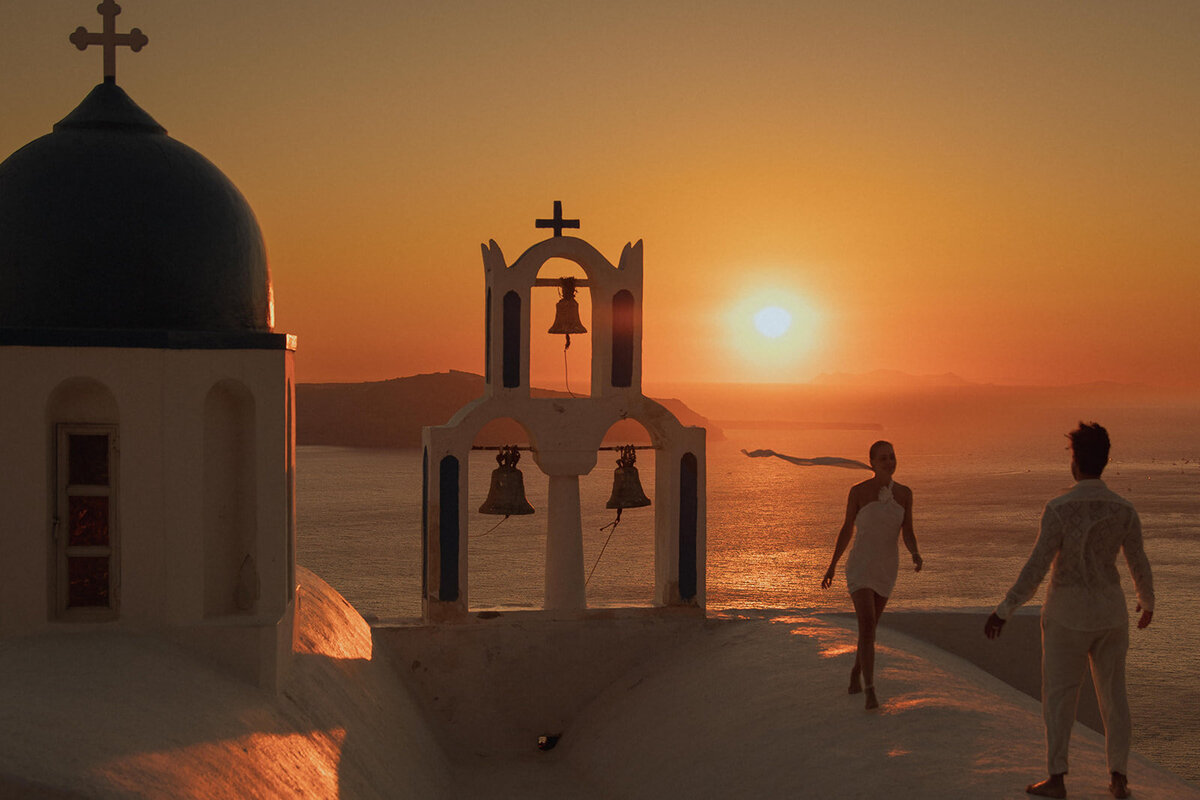 santorini-greece-cathedral-elopement-blue-dome-romantic-timeless-sunset-europe-360