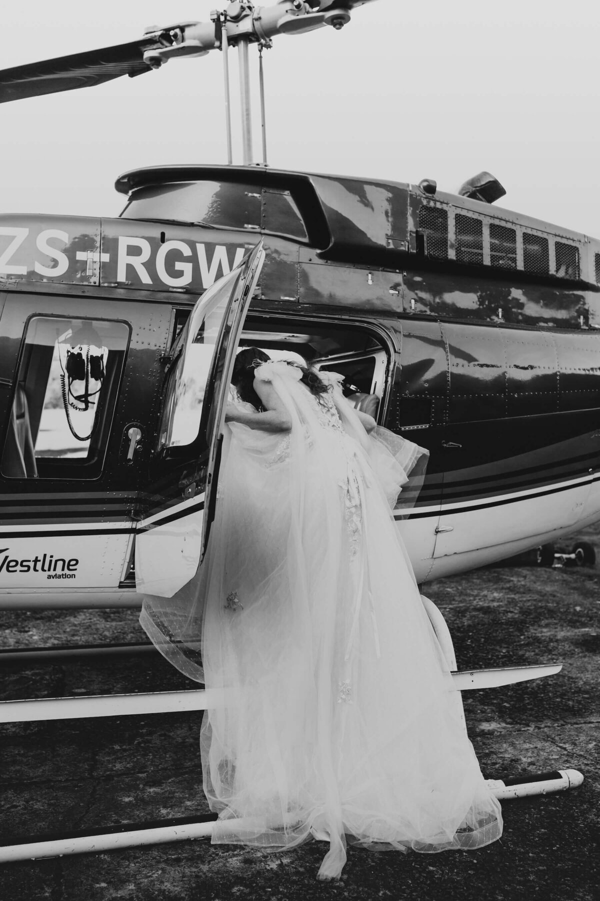 africa-helicopter-elopement-photographer-01