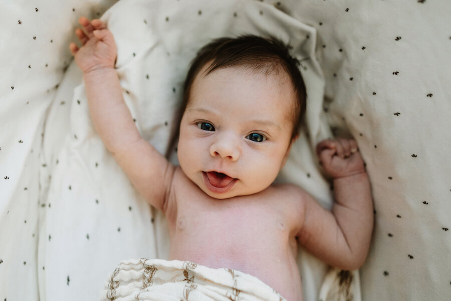 Newborn-photographer-Reykjavik30