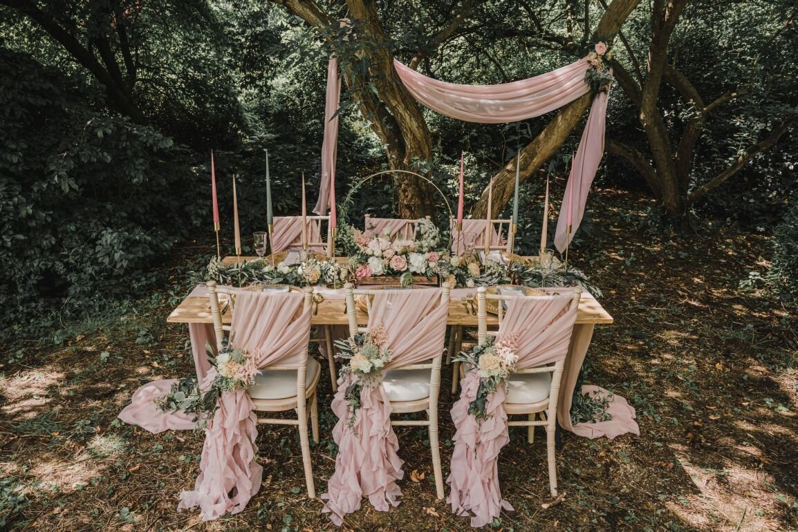 Whimsical woodland wedding (24)