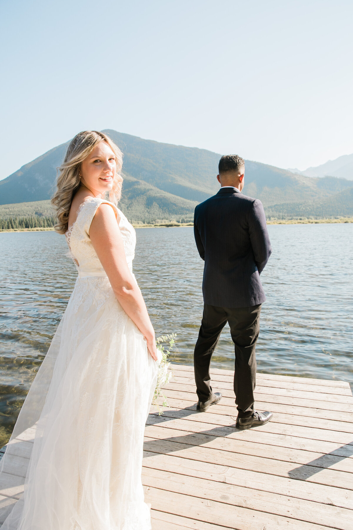 Dakota and Jarett Vermilion Lakes Wedding (4)